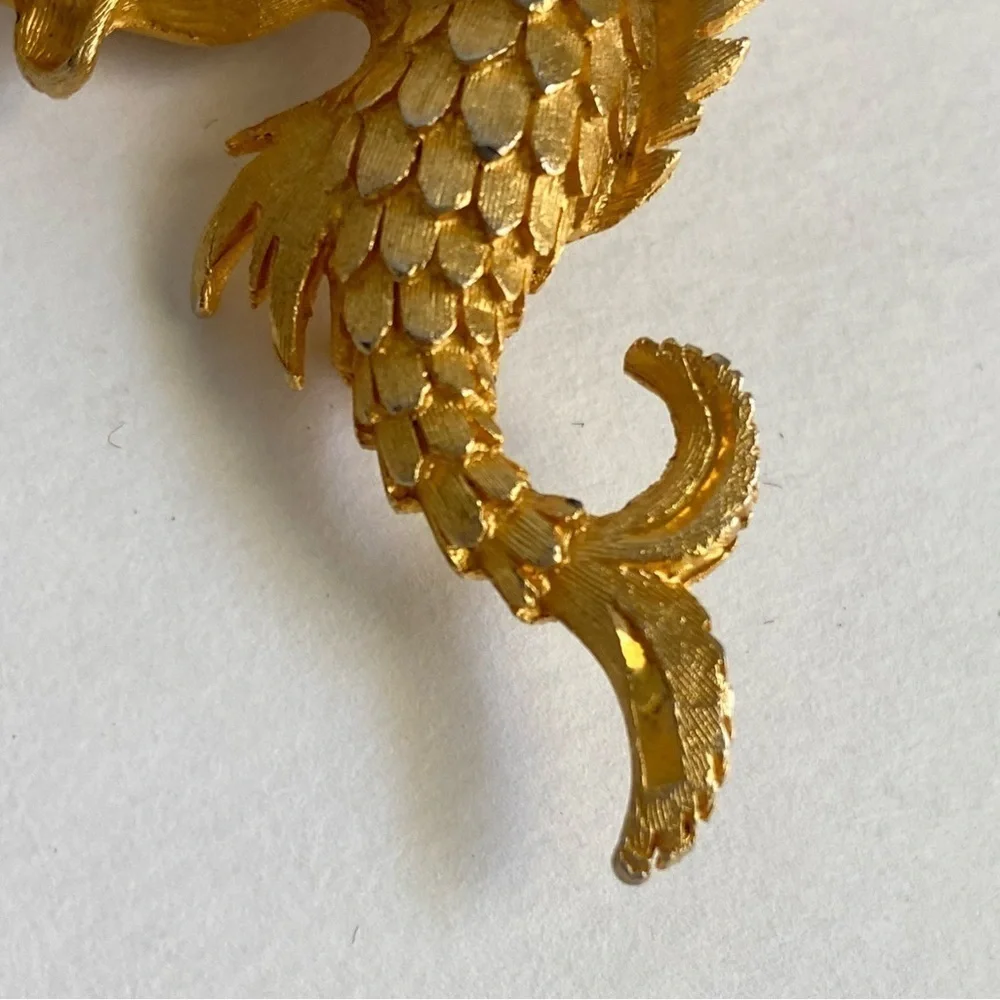 Vintage 50s Fish Brooch Mythological Sea Creature Seahorse Dolphin Gold Pin - Picture 5 of 8
